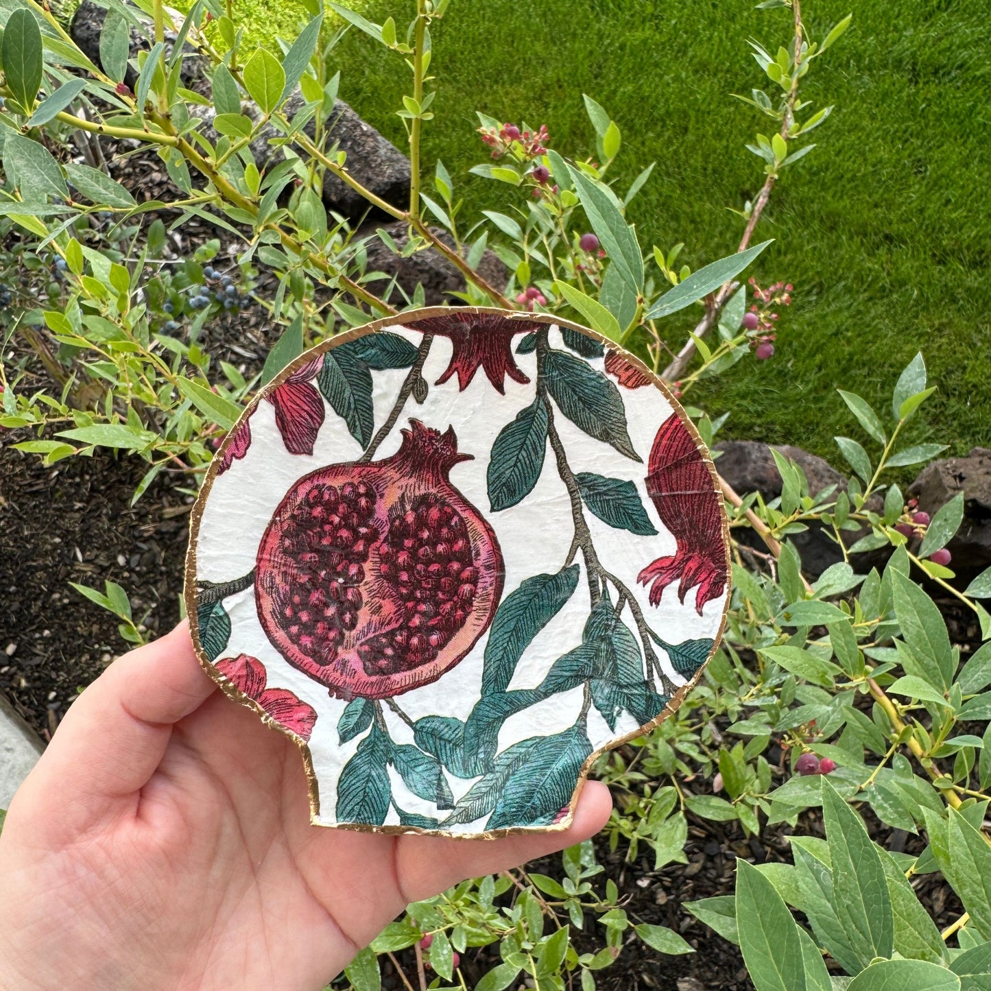 Shell Trinket Dish - Pomegranate
