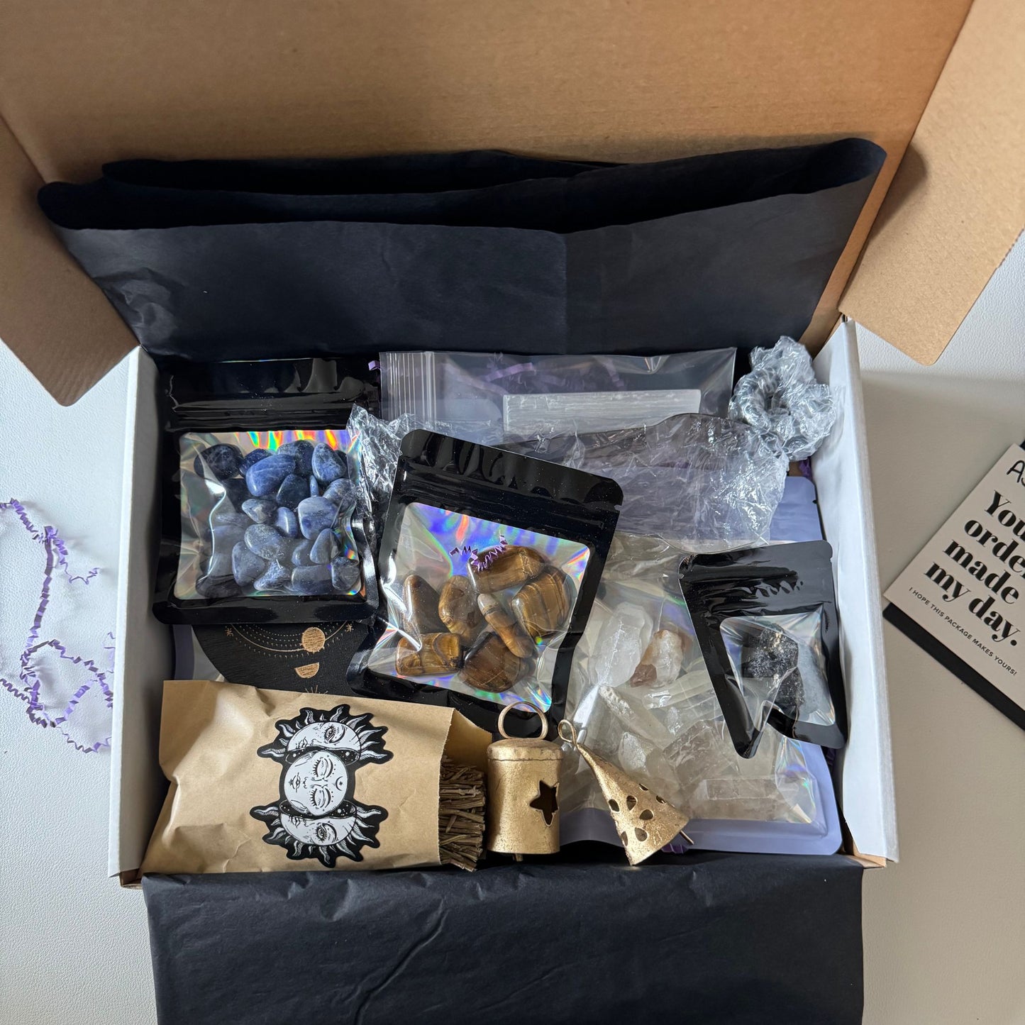 Freyja's Magic Scoop - Small Witchy Items & Crystals
