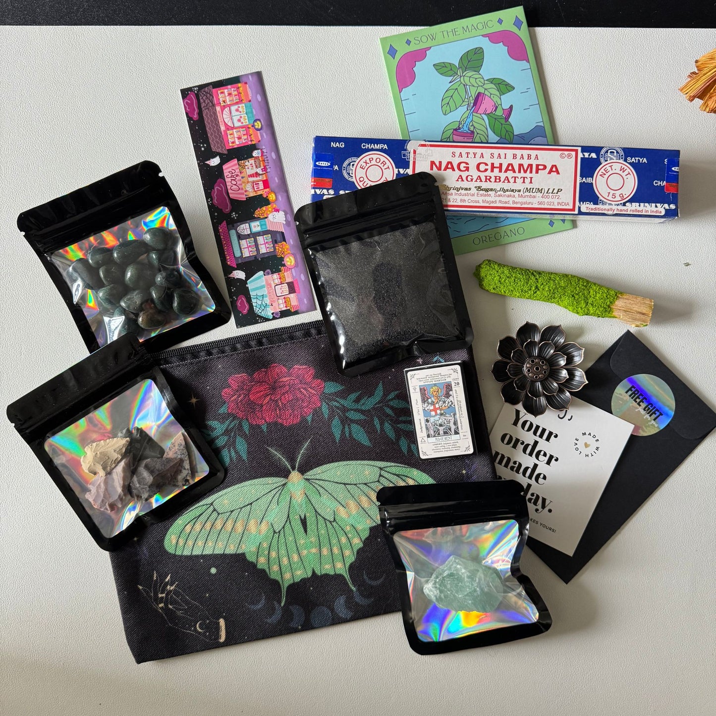 Freyja's Magic Scoop - Small Witchy Items & Crystals