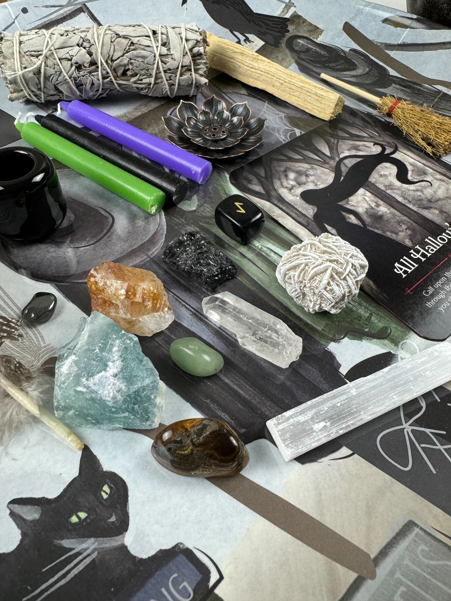 Freyja's Magic Scoop - Small Witchy Items & Crystals (Purple Balls)